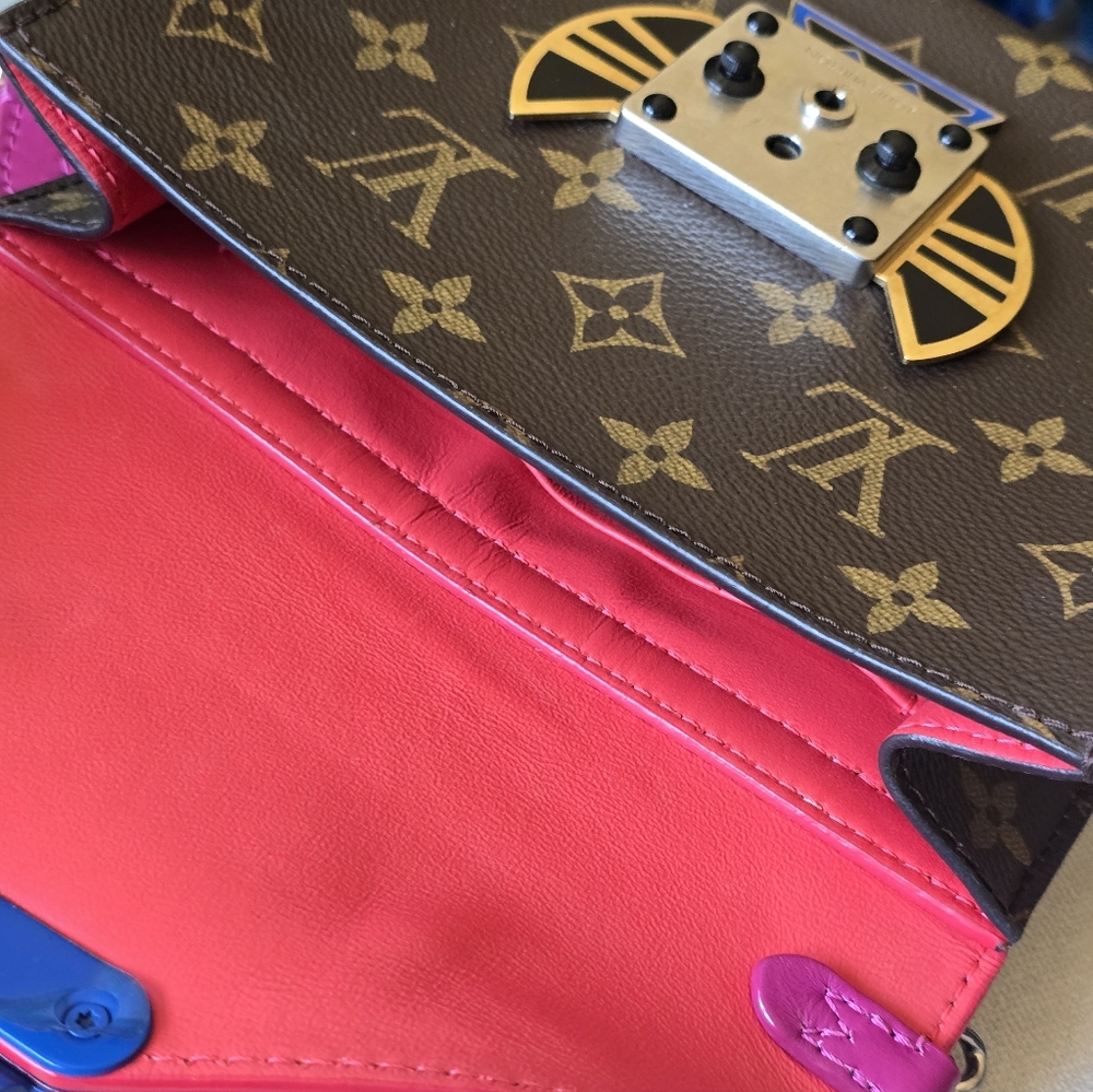 Authentic Louis Vuitton Tribal Monogram Crossbody Bag - Picture 13 of 16